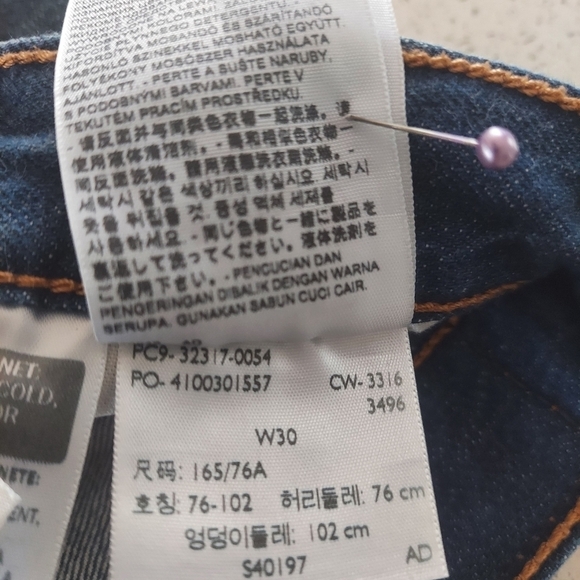 Levi’s Womens 501 Size 30 Cut Off Denim Jean Shorts Button Fly Cotton Distressed - Picture 8 of 12